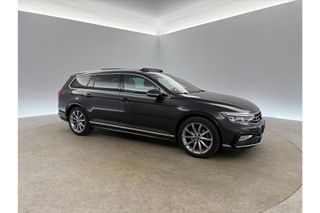 Volkswagen Passat 1.5 TSI R-Line Business + DSG 150PK Pano Virtual ACC Camera Carplay LED Trekhaak Leder Navi 18"LMV Stoelverwarming PDC