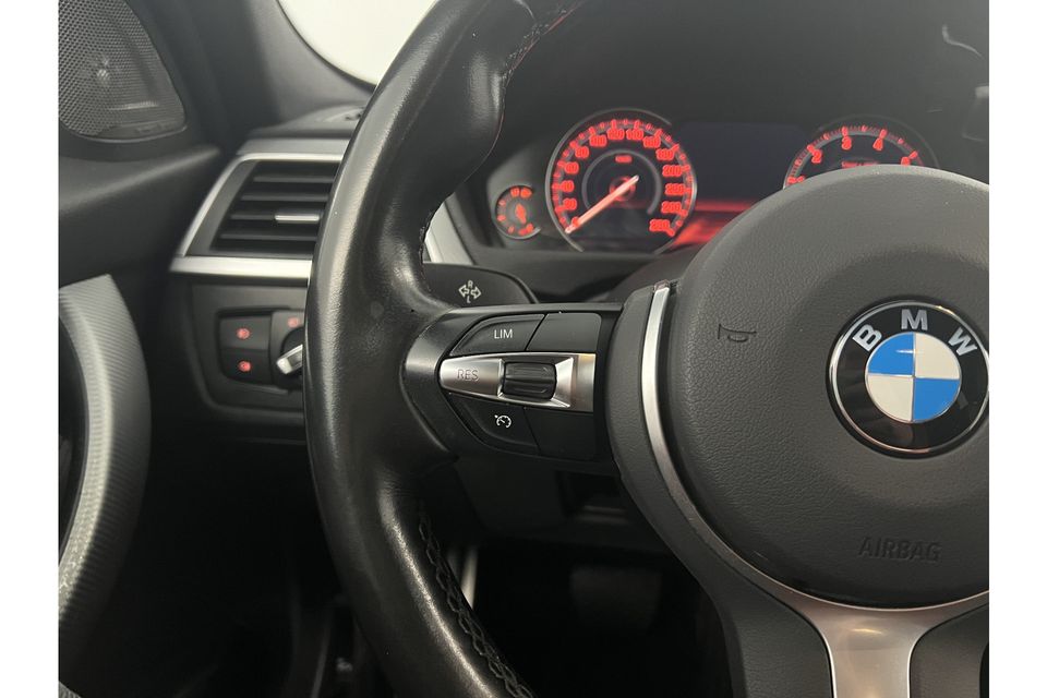 BMW 3 Serie 318i M Sport | Harman/Kardon | Carplay Trekhaak Virtual LED Navi Clima Stoelverwarming 18"LMV