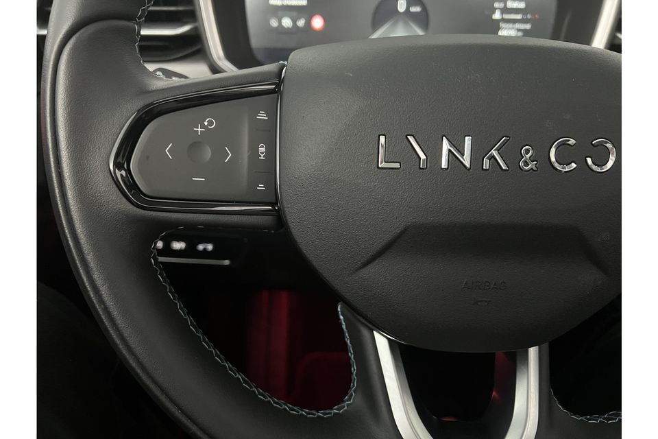 Lynk Co 01 1.5 Plug-in Hybride 262PK Pano Sfeerverl. ACC 360Camera Clima Carplay 20"LMV LED Memory Seat Virtual Navi