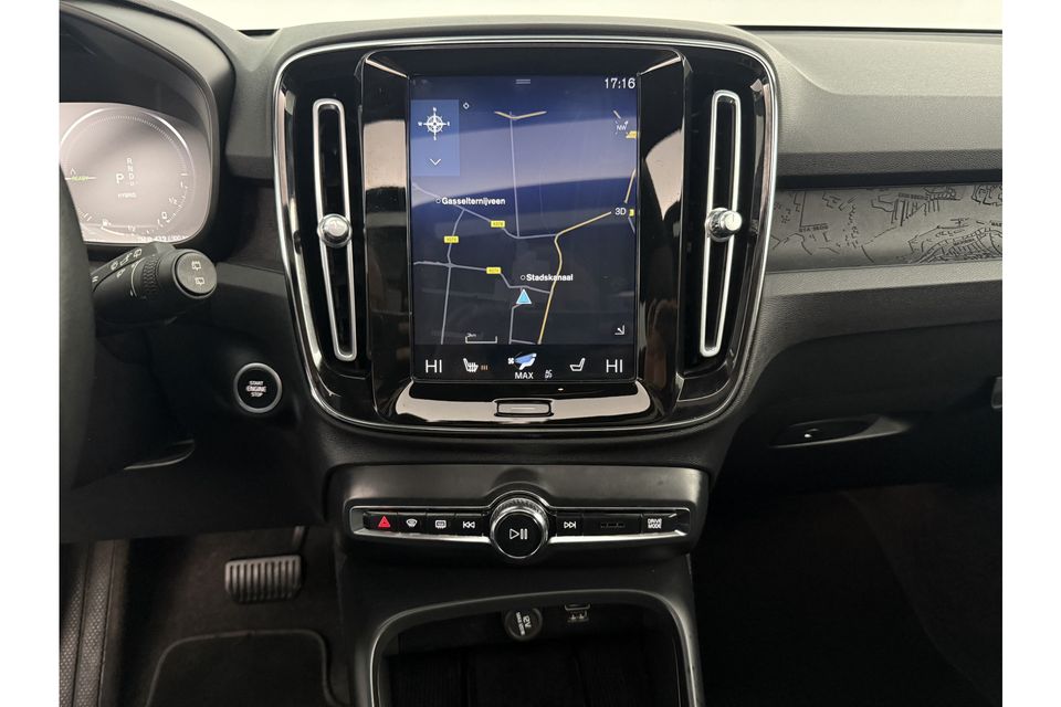 Volvo XC40 1.5 T5 Recharge Inscription R-design Hybride 262PK Pano LED 18"LMV ACC Camera Carplay Clima Stoel/Stuurverwarming Navi Virtual DAB+ PDC