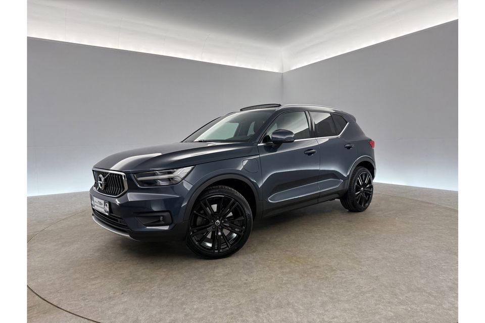 Volvo XC40 1.5 T5 Recharge Inscription R-design Hybride 262PK Pano LED 18"LMV ACC Camera Carplay Clima Stoel/Stuurverwarming Navi Virtual DAB+ PDC