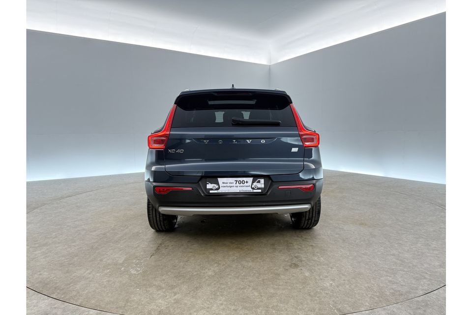 Volvo XC40 1.5 T5 Recharge Inscription R-design Hybride 262PK Pano LED 18"LMV ACC Camera Carplay Clima Stoel/Stuurverwarming Navi Virtual DAB+ PDC