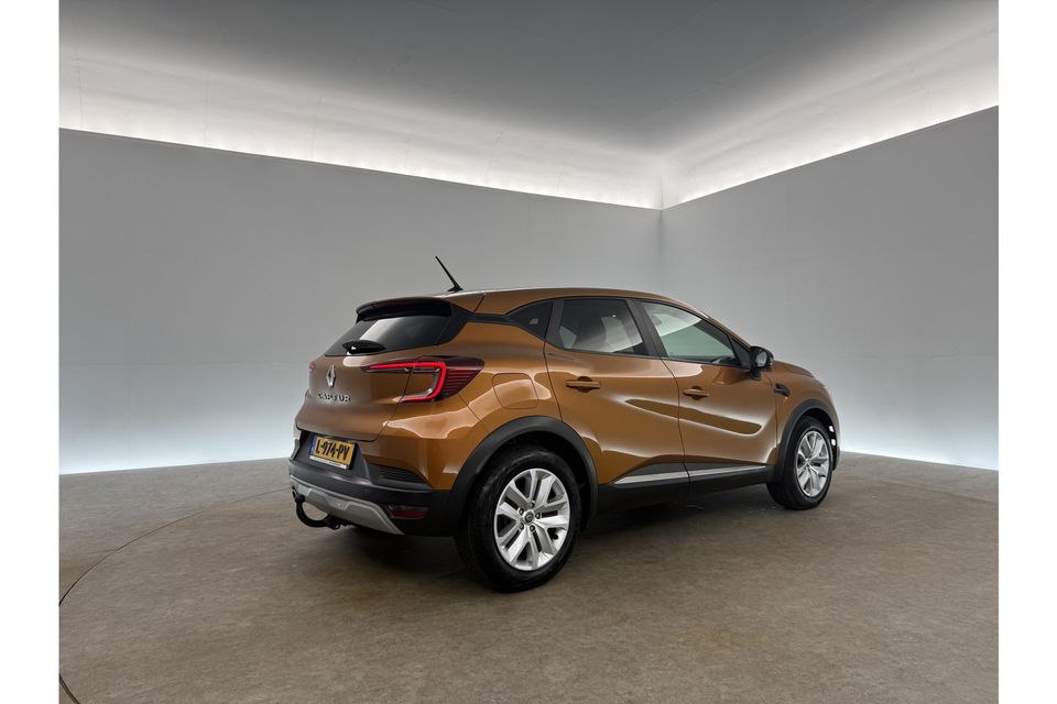 Renault Captur 1.0 TCe Zen Clima Carplay LED Trekhaak DAB+ Stoelverwarming PDC 17"LMV