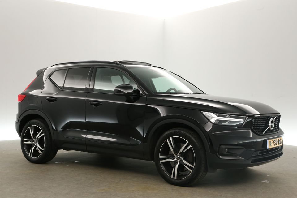 Volvo XC40 1.5 T5 Recharge R-Design 261PK Pano Clima Carplay Navi LED Trekhaak Sfeerverl. Stoel/Stuurverwarming Memory-Seat 19"LMV PDC