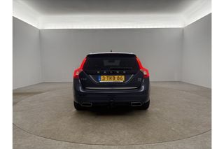 Volvo V60 2.4 D6 AWD Plug-In Hybrid Summum 215PK Trekhaak LED Clima Cruise Navi Memory-Seats Stoelverwarming 17''LMV