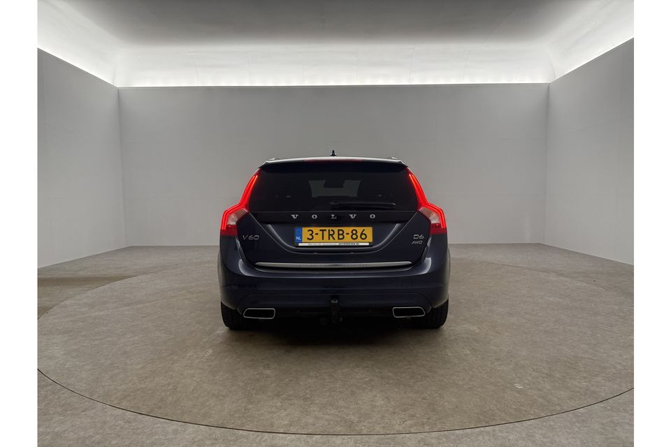 Volvo V60 2.4 D6 AWD Plug-In Hybrid Summum 215PK Trekhaak LED Clima Cruise Navi Memory-Seats Stoelverwarming 17''LMV