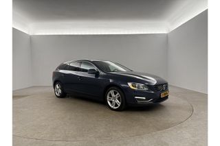 Volvo V60 2.4 D6 AWD Plug-In Hybrid Summum 215PK Trekhaak LED Clima Cruise Navi Memory-Seats Stoelverwarming 17''LMV