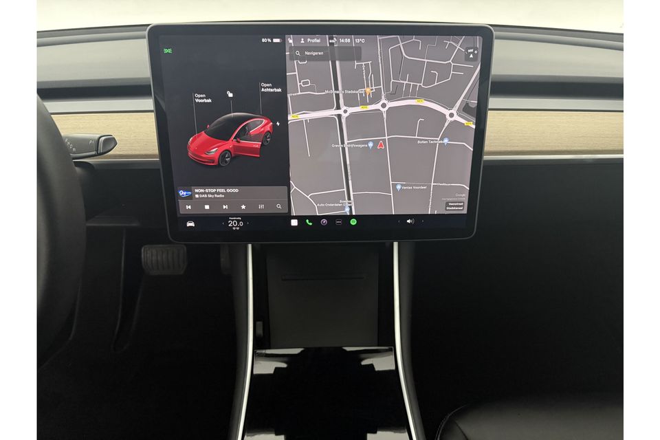 Tesla Model 3 RWD Plus 60 kWh 238PK Elektrisch 360Camera Autopilot LED Cruise Clima Navi Stoelverwarming Pano-View Memory Seats Leder PDC 18"LMV