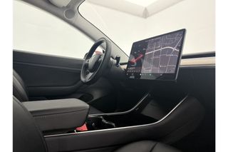 Tesla Model 3 RWD Plus 60 kWh 238PK Elektrisch 360Camera Autopilot LED Cruise Clima Navi Stoelverwarming Pano-View Memory Seats Leder PDC 18"LMV