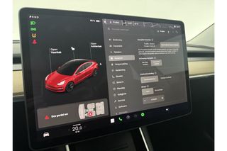 Tesla Model 3 RWD Plus 60 kWh 238PK Elektrisch 360Camera Autopilot LED Cruise Clima Navi Stoelverwarming Pano-View Memory Seats Leder PDC 18"LMV