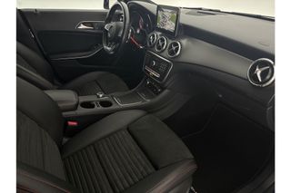 Mercedes-Benz CLA-Klasse 180 AMG Automaat Airco Cruise Camera LED Navi Parkeersensoren Stoelverwarming 18"LMV