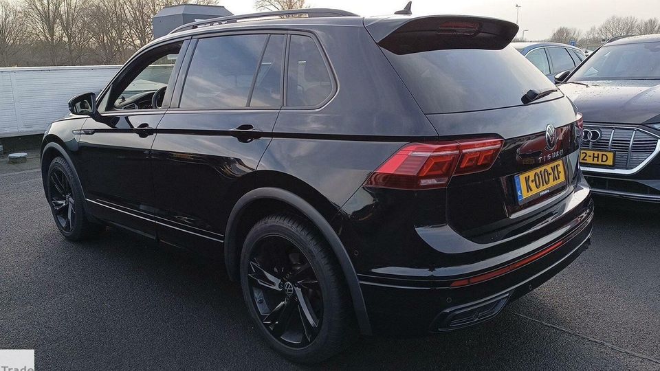 Volkswagen Tiguan 1.5 TSI R-Line Black Style Pano H/K NAP