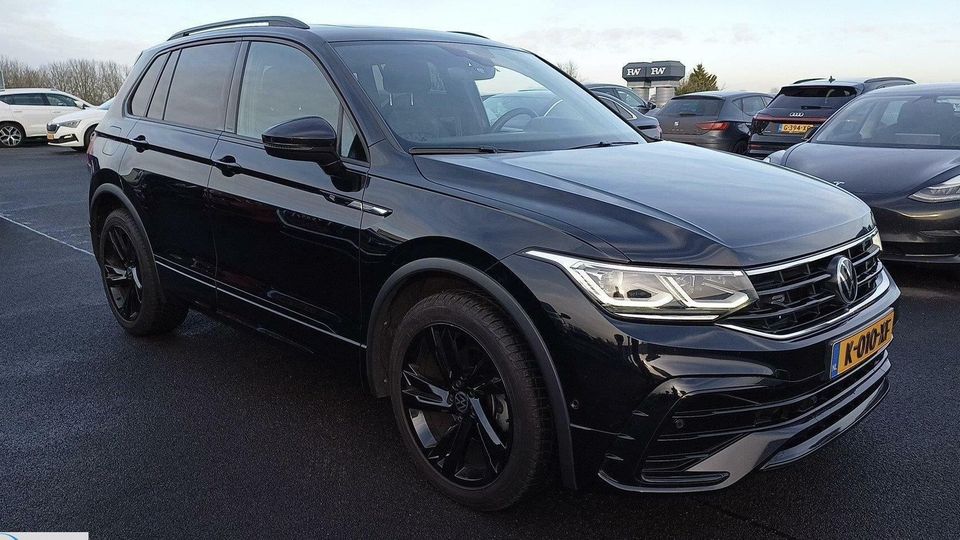 Volkswagen Tiguan 1.5 TSI R-Line Black Style Pano H/K NAP