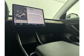 Tesla Model 3 Long Range AWD 75 kWh 351PK Autopilot 360Camera LED Cruise Clima Navi Stoelverwarming Pano-View Memory-Seats PDC 19"LMV