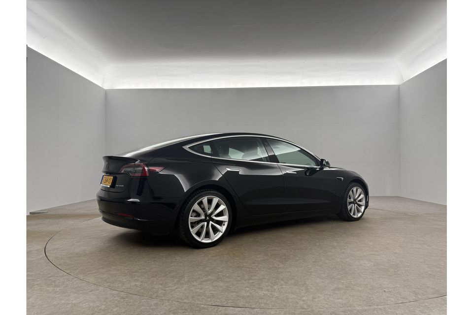 Tesla Model 3 Long Range AWD 75 kWh 351PK Autopilot 360Camera LED Cruise Clima Navi Stoelverwarming Pano-View Memory-Seats PDC 19"LMV