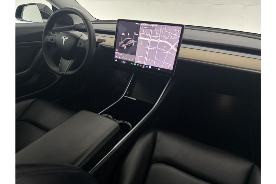 Tesla Model 3 Long Range AWD 75 kWh 351PK Autopilot 360Camera LED Cruise Clima Navi Stoelverwarming Pano-View Memory-Seats PDC 19"LMV