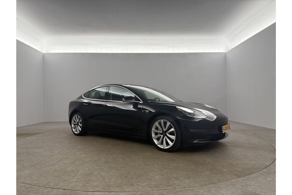 Tesla Model 3 Long Range AWD 75 kWh 351PK Autopilot 360Camera LED Cruise Clima Navi Stoelverwarming Pano-View Memory-Seats PDC 19"LMV