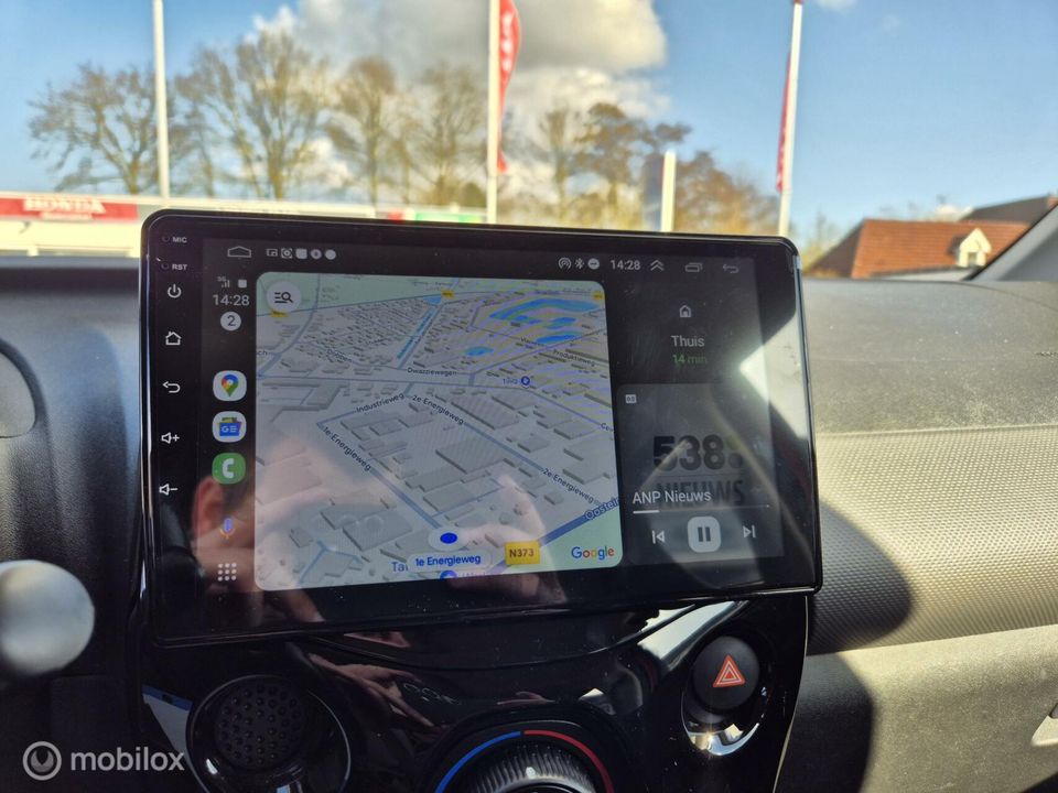 Peugeot 108 1.0 e-VTi Style, Carplay, Navi, LED, Airco, NAP!