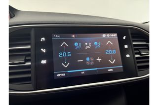 Peugeot 308 1.2 PureTech Pano View Carplay Cruise Clima LED Trekhaak Leder Navigatie PDC 16"LMV