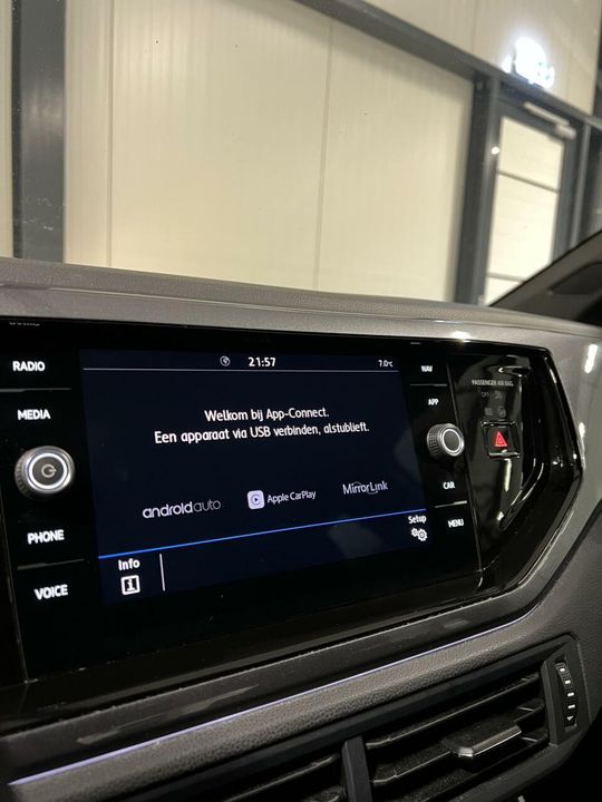 Volkswagen Polo 1.0 TSI Highline Clima Carplay PDC Sfeer NAP