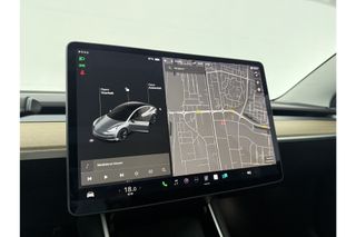 Tesla Model 3 Long Range AWD 75 kWh 351PK Autopilot 360Camera LED Cruise Clima Navi Stoelverwarming Pano View Leder Memory-Seats PDC 19"LMV