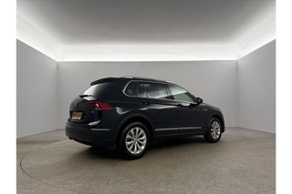 Volkswagen Tiguan 1.4 TSI Adaptive Cruise Pano Camera Carplay Clima LED Navi DAB+ 17"LMV Parkeersensoren