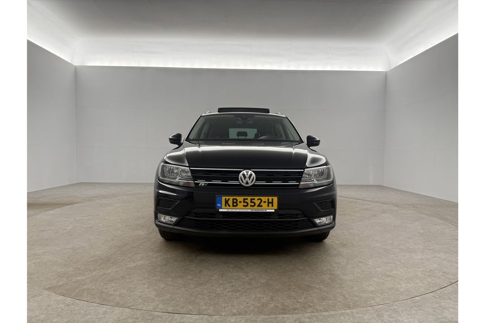 Volkswagen Tiguan 1.4 TSI Adaptive Cruise Pano Camera Carplay Clima LED Navi DAB+ 17"LMV Parkeersensoren