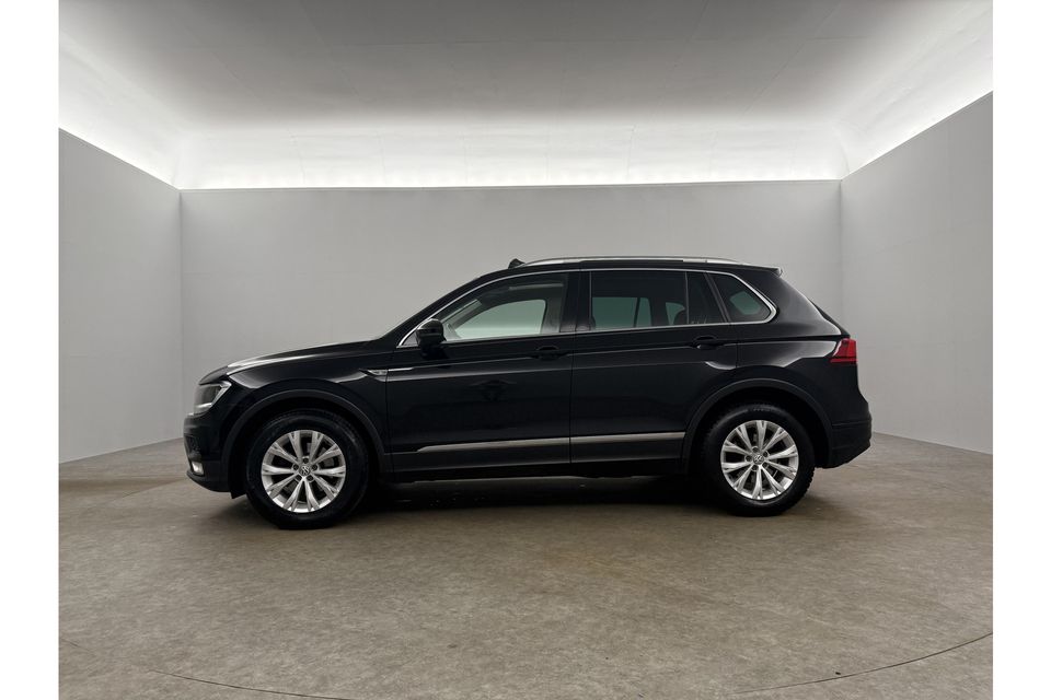 Volkswagen Tiguan 1.4 TSI Adaptive Cruise Pano Camera Carplay Clima LED Navi DAB+ 17"LMV Parkeersensoren