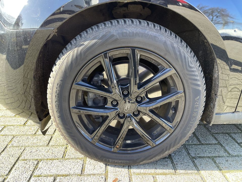 Ford Transit Connect 1.5 EcoBlue L2 Trend / vaste prijs rijklaar € 13.950 ex btw / nieuwe distributie riem compleet! / lease vanaf € 256 / airco / cruise / trekhaak / 17 inch velgen / euro 6 diesel