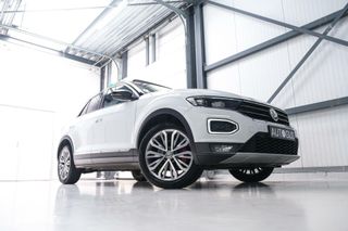 Volkswagen T-Roc 1.5 TSI Sport | Panorama | Virtual cockpit | Adaptive cruise | Trekhaak | NL auto | Lease mogelijk |