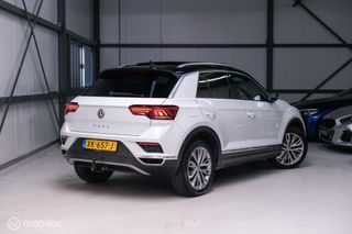 Volkswagen T-Roc 1.5 TSI Sport | Panorama | Virtual cockpit | Adaptive cruise | Trekhaak | NL auto | Lease mogelijk |