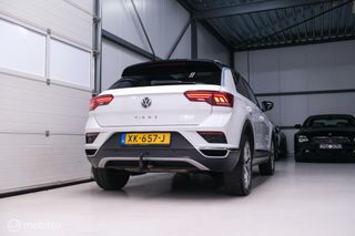 Volkswagen T-Roc 1.5 TSI Sport | Panorama | Virtual cockpit | Adaptive cruise | Trekhaak | NL auto | Lease mogelijk |