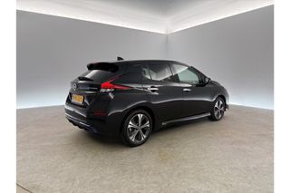 Nissan Leaf N-Connecta 40 kWh | Elektrisch | 150PK 360Camera Carplay Cruise Clima LED Navi | Stoel/Stuurverwarming | PDC DAB+ 17"LMV