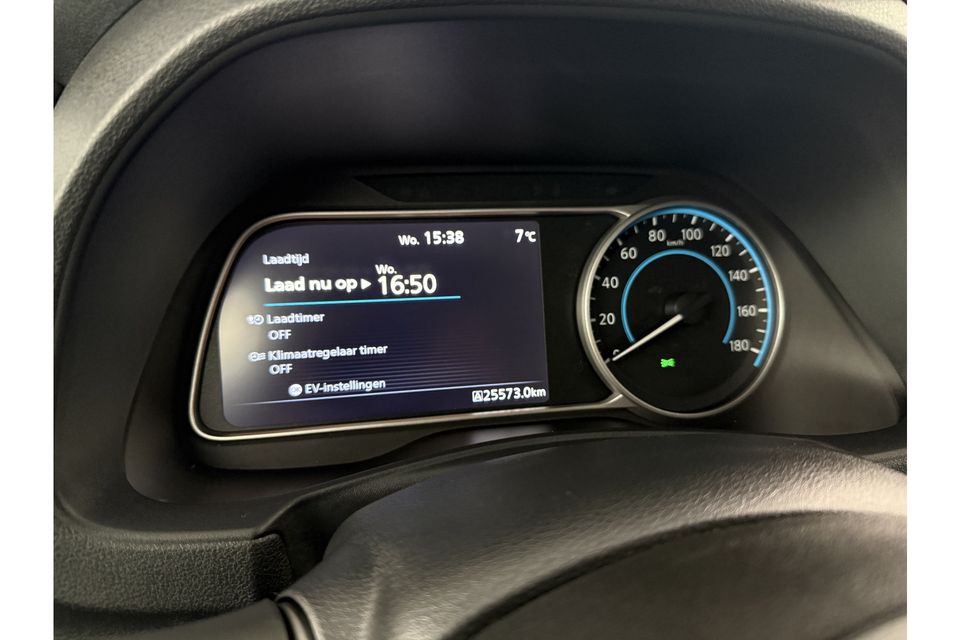 Nissan Leaf N-Connecta 40 kWh | Elektrisch | 150PK 360Camera Carplay Cruise Clima LED Navi | Stoel/Stuurverwarming | PDC DAB+ 17"LMV