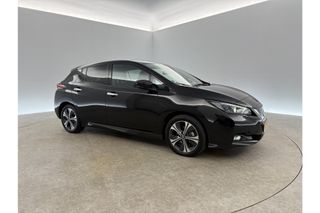 Nissan Leaf N-Connecta 40 kWh | Elektrisch | 150PK 360Camera Carplay Cruise Clima LED Navi | Stoel/Stuurverwarming | PDC DAB+ 17"LMV