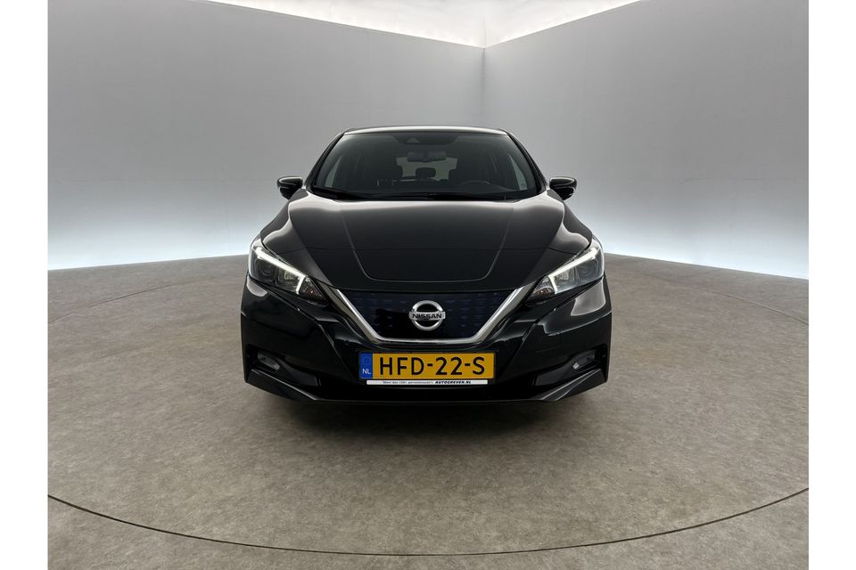 Nissan Leaf N-Connecta 40 kWh | Elektrisch | 150PK 360Camera Carplay Cruise Clima LED Navi | Stoel/Stuurverwarming | PDC DAB+ 17"LMV