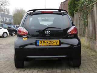 Toyota Aygo 1.0-12V 5-DRS Comfort | AIRCO | DAKSPOILER | 15 INCH LICHTMETALEN VELGEN |