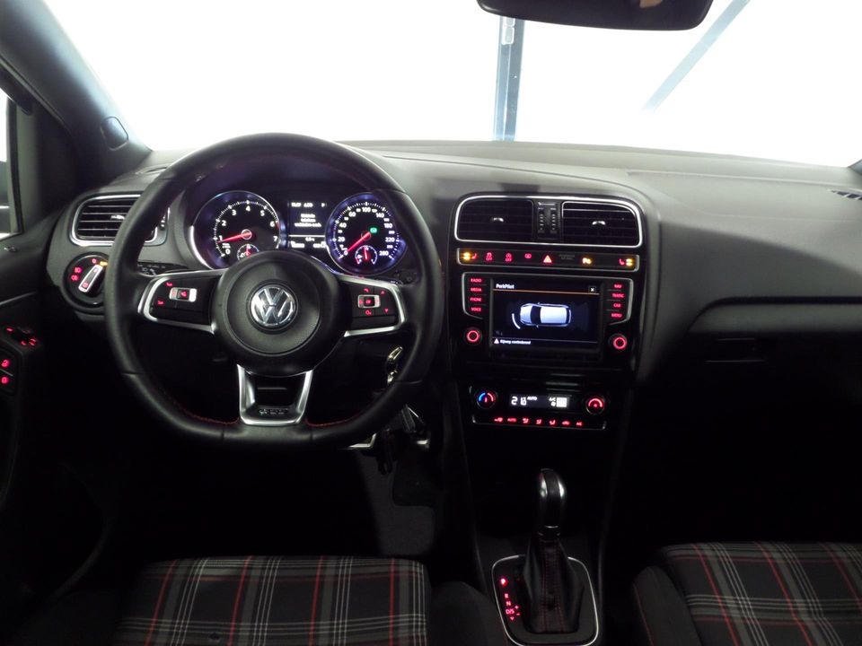 Volkswagen Polo 1.8 TSI GTI DSG Automaat! Pano Full-LED Stoelverwarming Apple-Carplay Cruise-control