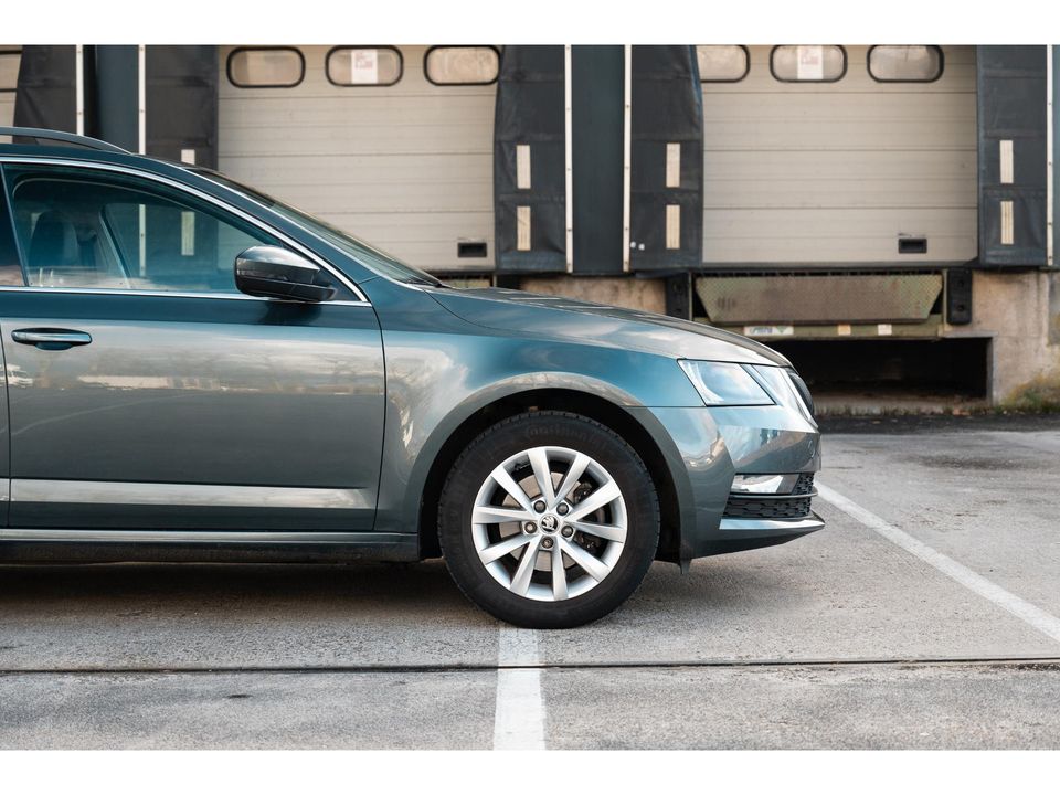 Škoda Octavia Combi 1.0 TSI Ambition Business Tech | STOELVERW. | LM VELGEN