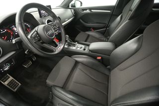 Audi A3 Limousine 30 TFSI S-line Automaat Clima Cruise LED Parkeersensoren Navigatie 18"LMV