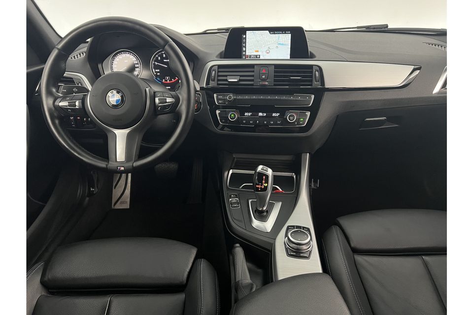 BMW 1-serie 118i Edition M Sport 136PK Automaat LED Clima Cruise Leder PDC Navi 17"LMV