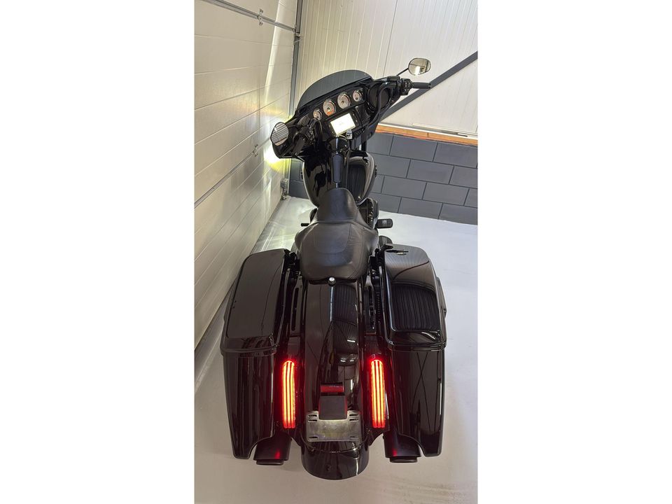 Harley Davidson 103 FLHXS Street Glide Special CVO Blackout Streetglide