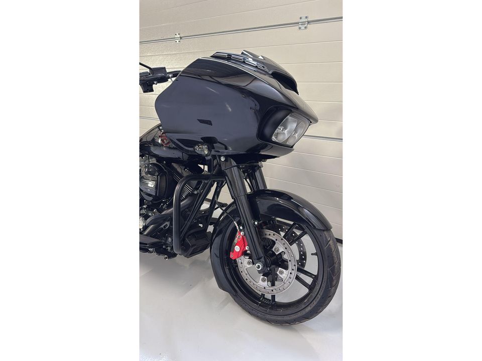 Harley Davidson 103 FLTRXS Road Glide Special Blackout CVO Roadglide