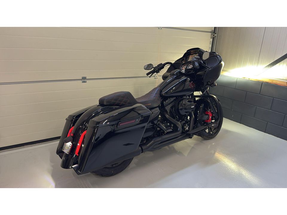 Harley Davidson 103 FLTRXS Road Glide Special Blackout CVO Roadglide