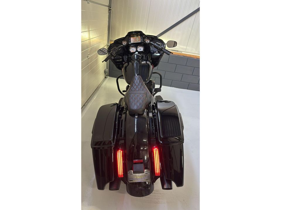 Harley Davidson 103 FLTRXS Road Glide Special Blackout CVO Roadglide