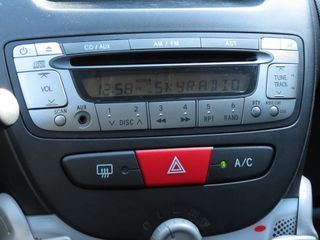 Peugeot 107 1.0 5-DEURS | AIRCO | NIEUWE TYPE | RADIO/CD+AUX |