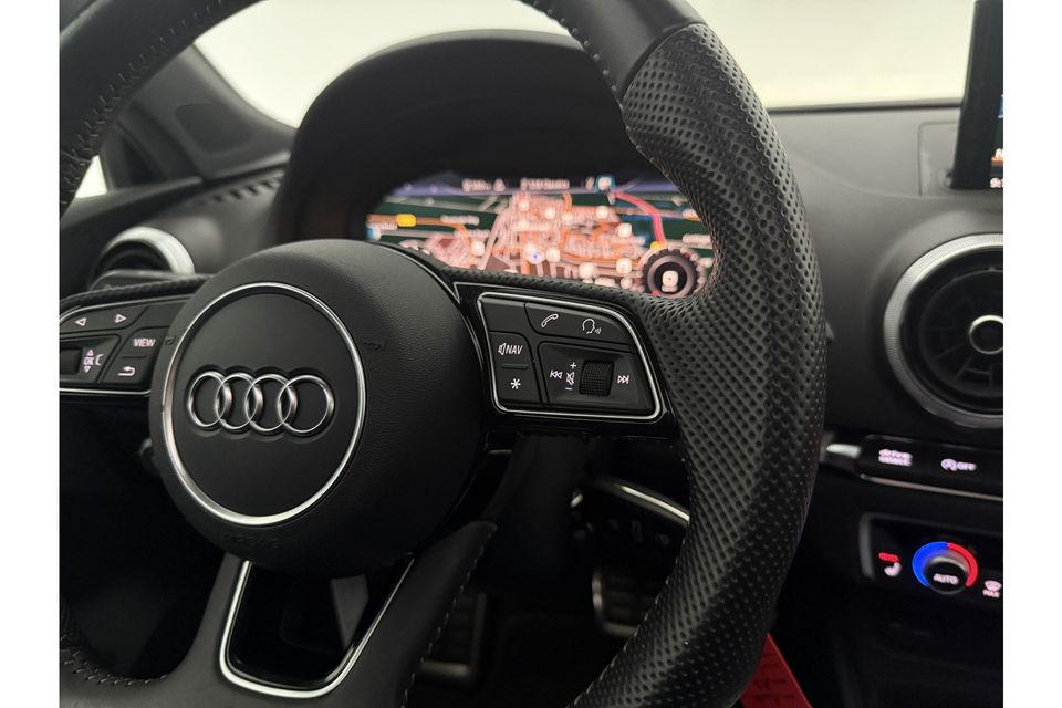 Audi A3 35 TFSI S-line 150PK Pano Virtual LED Clima Cruise Navi 18"LMV Stoelverw.