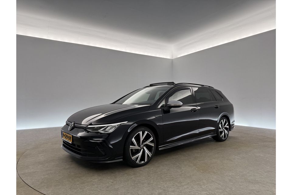 Volkswagen Golf 1.5 eTSI R-Line 162PK DSG Pano Sfeer Clima LED Carplay Trekhaak Virtual Navi PDC 18"LMV Stoel/Stuurverwarming