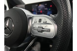 Mercedes-Benz CLA-Klasse 180 AMG Pano LED Virtual Camera Cruise Clima Navigatie 18"LMV