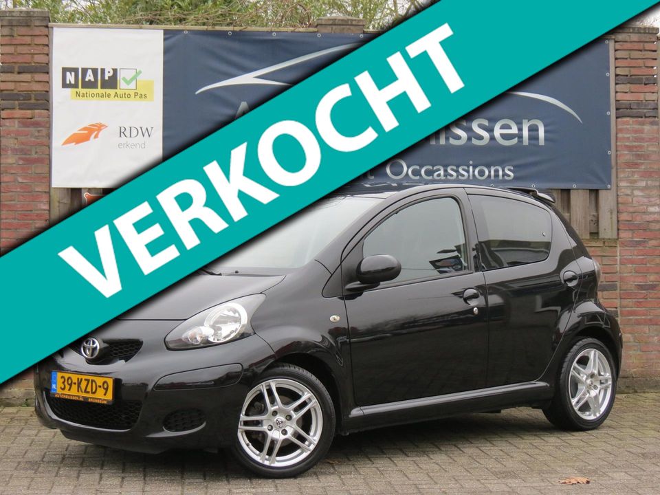 Toyota Aygo 1.0-12V 5-DRS Comfort | AIRCO | DAKSPOILER | 15 INCH LICHTMETALEN VELGEN |